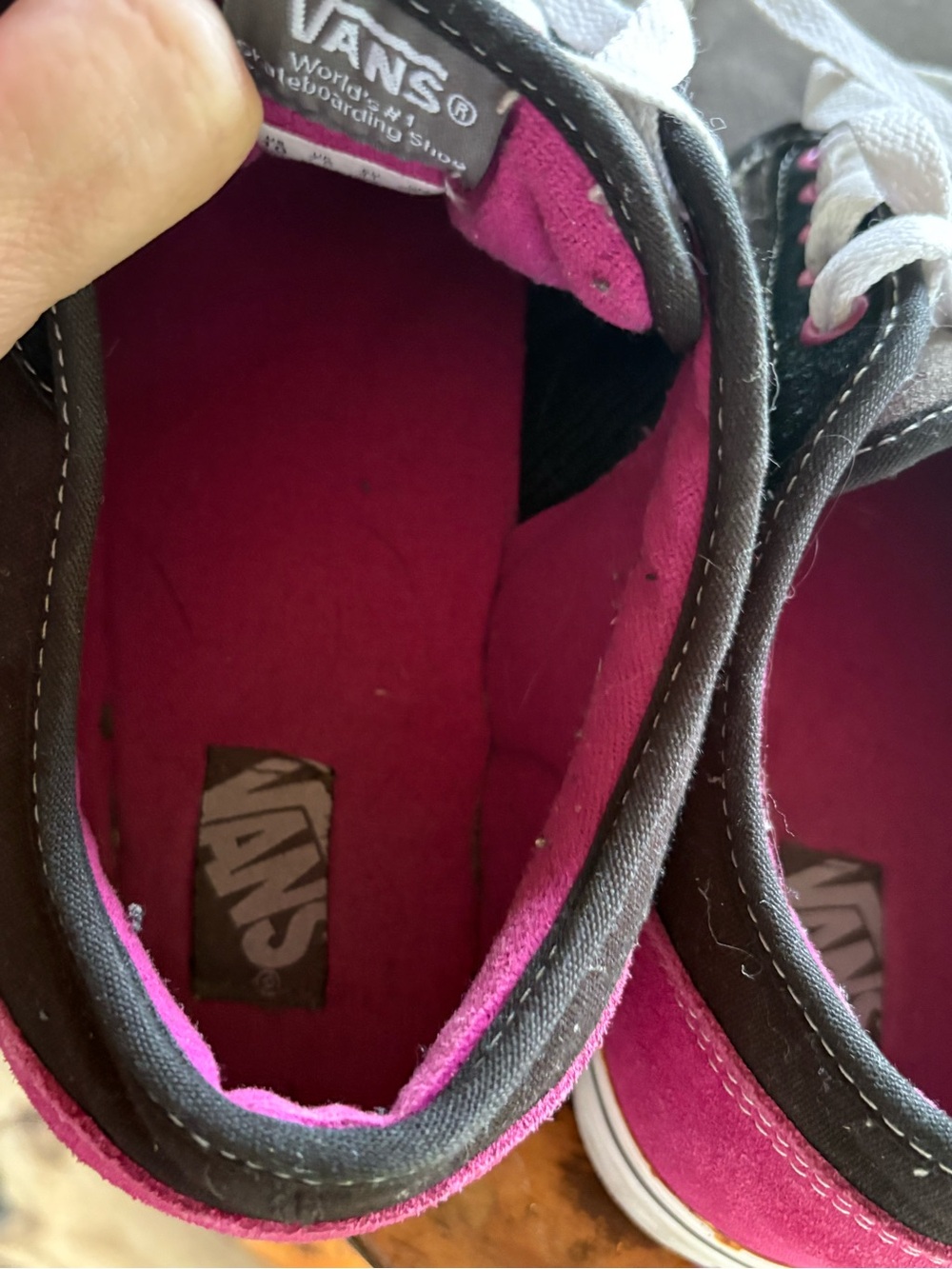 Vans - Picture 9 of 11